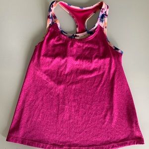 Girls workout tank top with built-in bra